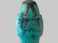 Aeg F 44 RS  Aeg F 44, Rückseite, 21./22. Dynastie, Uschebti, Blaue Fayence, H 8,5 cm, B 3,6 cm, T 2,8 cm